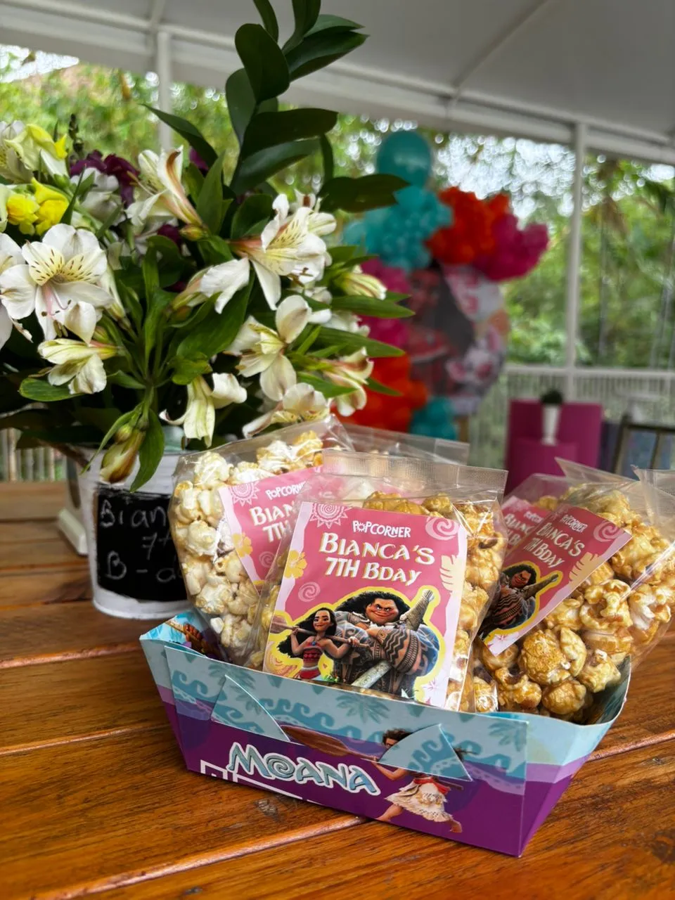 Bolsitas con sticker personalizado de cumpleaños temático Moana